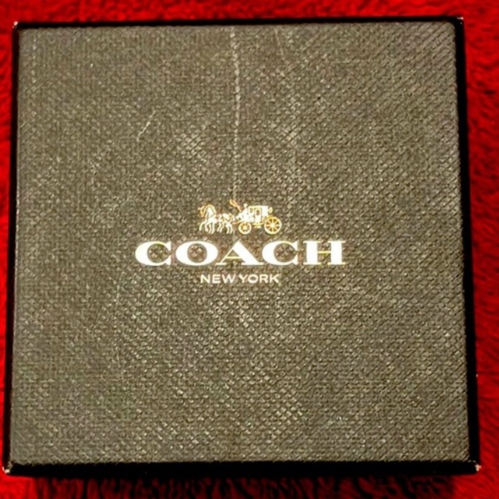 Coach Signature Pink Enamel Bracelet With Box - Picture 6 of 6
